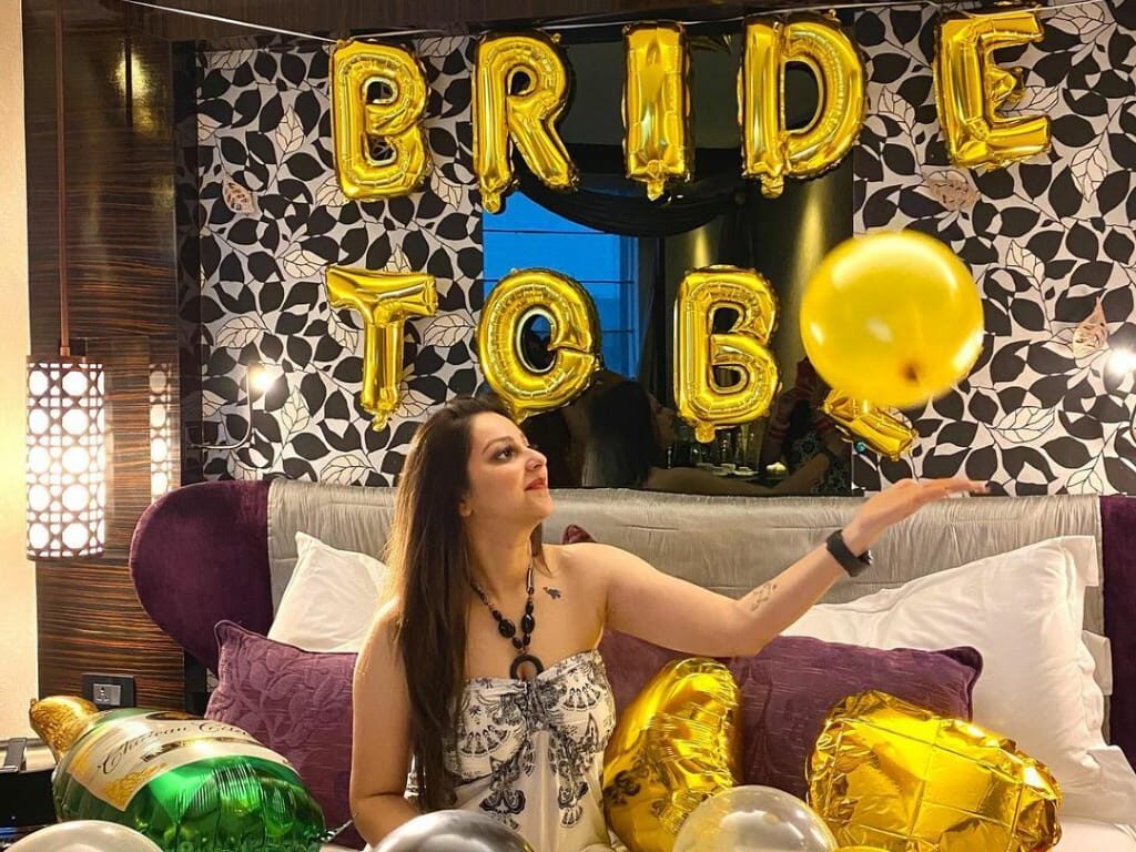 Bridal Shower or Bride-to-be Decoration 