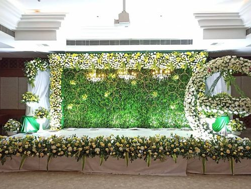 Nature Theme Decoration for Baby's Cradle