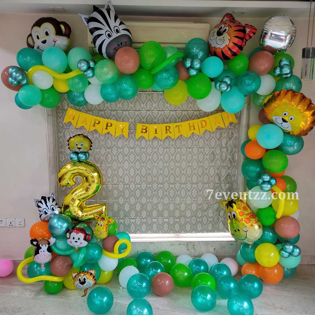 Jungle Theme Balloon Decoration